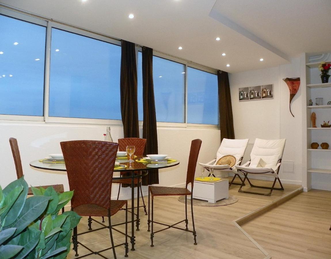 5 appartements indépendants situés à mi-chemin entre le Vieux Port et le Pont de l île de Ré La Rochelle  Extérieur photo