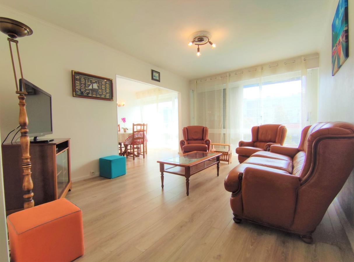 5 appartements indépendants situés à mi-chemin entre le Vieux Port et le Pont de l île de Ré La Rochelle  Extérieur photo