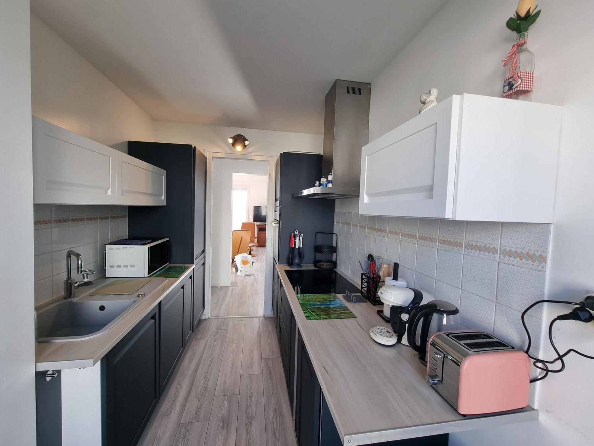 5 appartements indépendants situés à mi-chemin entre le Vieux Port et le Pont de l île de Ré La Rochelle  Extérieur photo